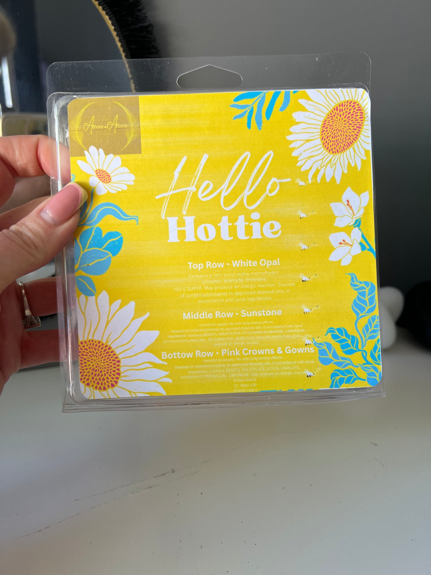Hello Hottie Clamshell